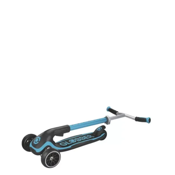 Globber trottinette enfant ultimum sky blue 8.webp