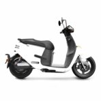 Horwin ek1 blanc cote droit.jpg