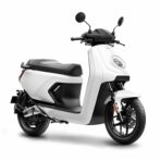 Niu mqigt blanc trois quart face droit 1.jpg