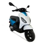 Piaggio 1 artic mix trois quart face droit.jpg