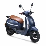 Pink mobility pink pop plus bleu nuit trois quart face droit.jpg