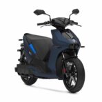 Ray 7 7 cobalt trois quart face droit.jpg