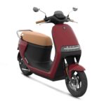 Segway e125s rouge rubis trois quart face droit.jpg