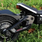 Trottinette electrique Teverun Fighter Mini pneu arriere tubless.webp