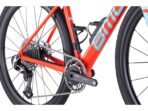 Velo gravel carbone bmc kaius 01 one red xplr axs 13v peacock spider 2024 3 1.jpg
