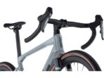 Velo gravel carbone bmc kaius 01 three grx di2 iron grey black 2025 2026 3.jpg
