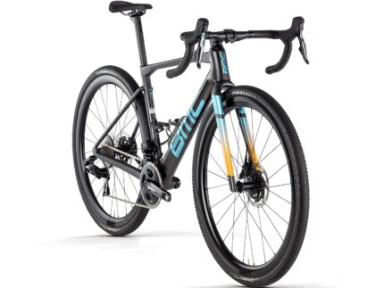 Velo gravel carbone bmc kaius 01 two axs 12v carbon black brushed blue 2024 1.jpg