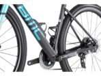Velo gravel carbone bmc kaius 01 two axs 12v carbon black brushed blue 2024 4.jpg
