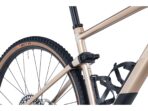 Velo gravel carbone bmc urs 01 one xx sl eagle 12v warm gold dark red 2024 4.jpg