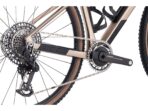 Velo gravel carbone bmc urs 01 one xx sl eagle 12v warm gold dark red 2024 8.jpg
