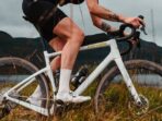 Velo gravel carbone cervelo aspero rival xplr axs 1 sea ice 12v 2025.jpg