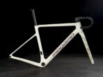 Velo gravel carbone megamo silk 00 xplr red beige red xplr axs 13v 2025 2.jpg