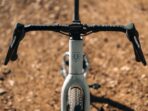 Velo gravel carbone mondraker arid carbon rr 12v bunker greyfog greyflame red 2025 6.jpg